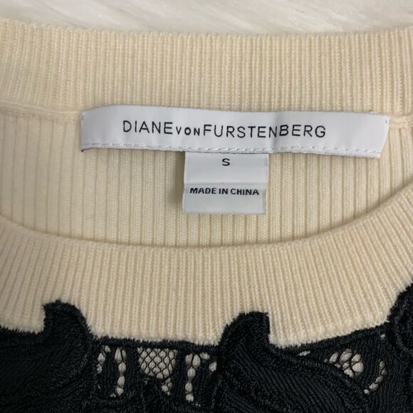 Lace detail sweater  - Picture 4 of 5